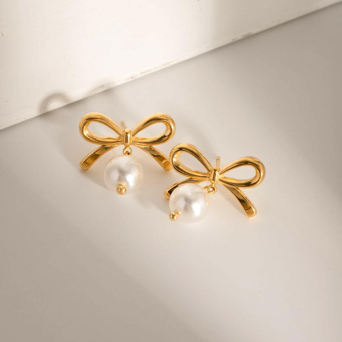 Elegant pearl bow earrings - Love Salve